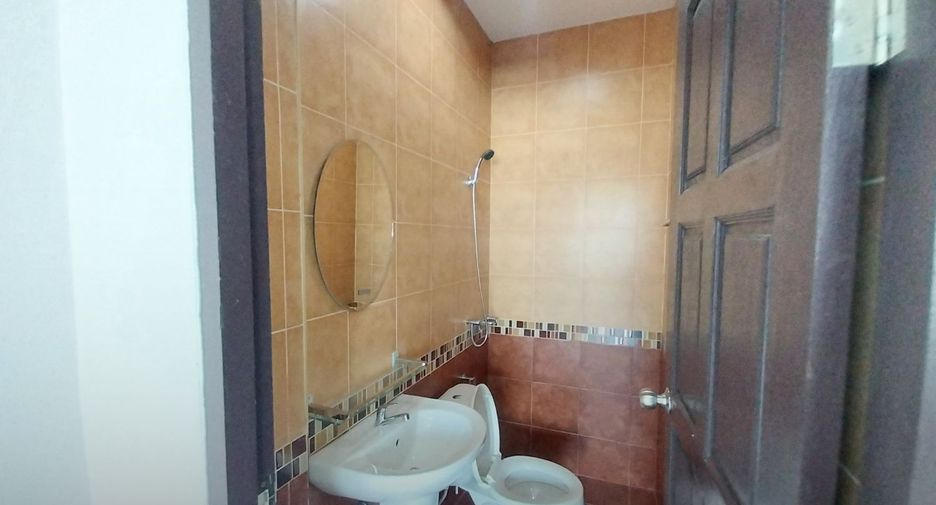 For sale 3 bedrooms retail Space in Hua Hin, Prachuap Khiri Khan