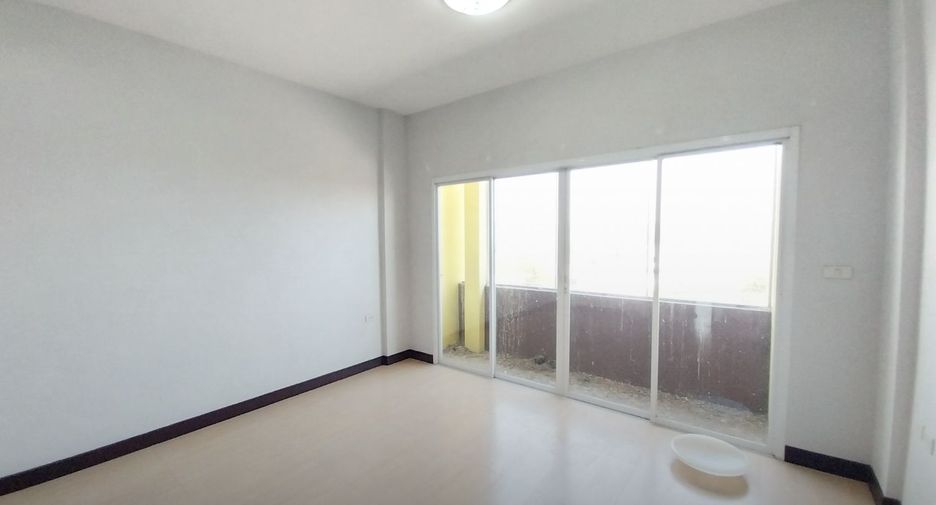 For sale 3 bedrooms retail Space in Hua Hin, Prachuap Khiri Khan