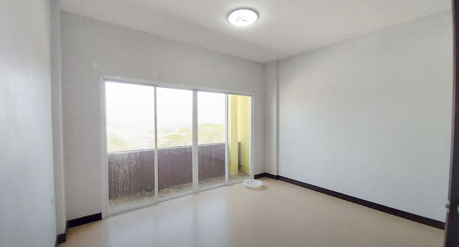 For sale 3 bedrooms retail Space in Hua Hin, Prachuap Khiri Khan