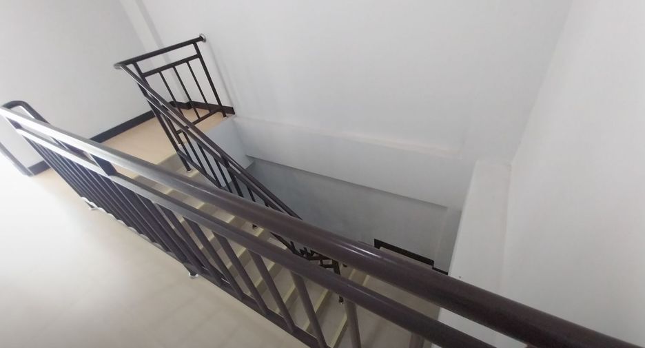 For sale 3 bedrooms retail Space in Hua Hin, Prachuap Khiri Khan