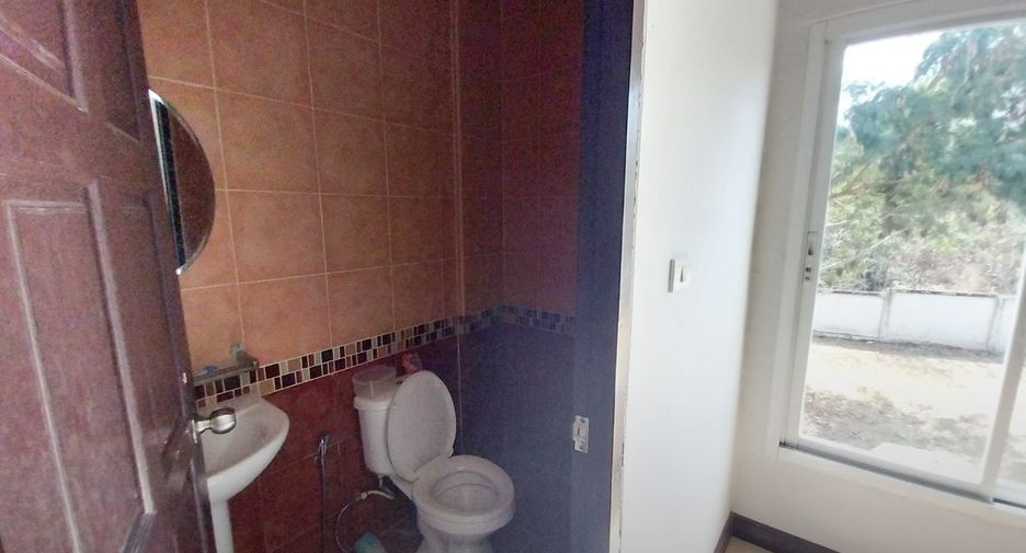 For sale 3 bedrooms retail Space in Hua Hin, Prachuap Khiri Khan
