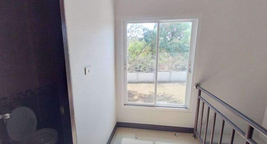 For sale 3 bedrooms retail Space in Hua Hin, Prachuap Khiri Khan