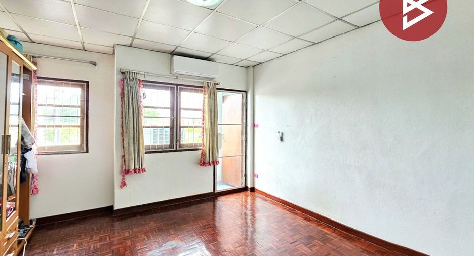 For sale 2 bedrooms townhouse in Phra Pradaeng, Samut Prakan