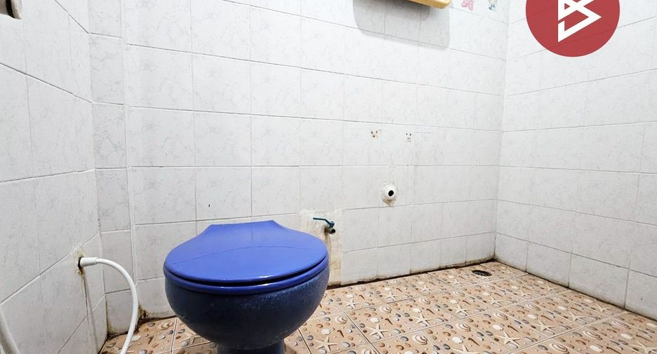 For sale 2 bedrooms townhouse in Phra Pradaeng, Samut Prakan