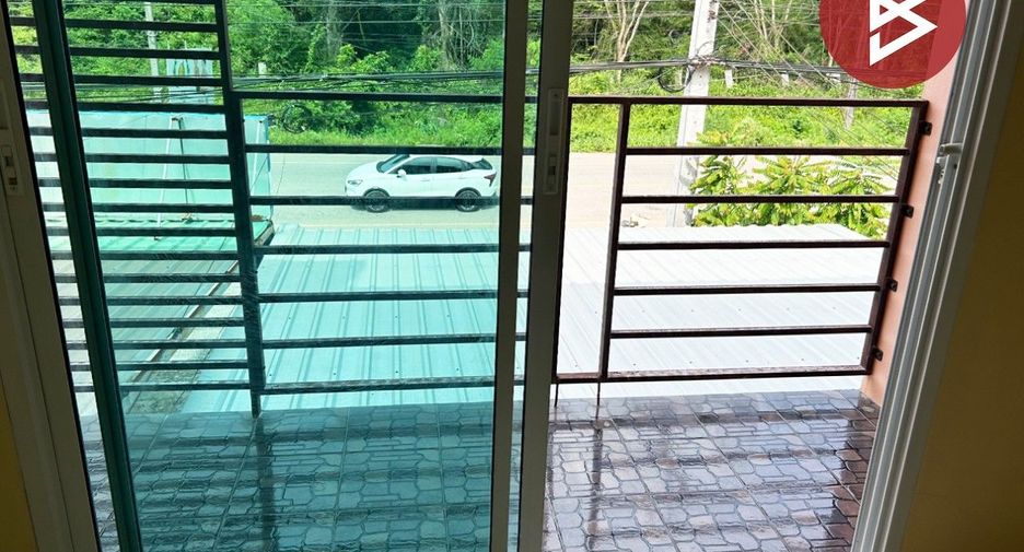 For sale 3 ベッドルーム retail Space in Klaeng, Rayong