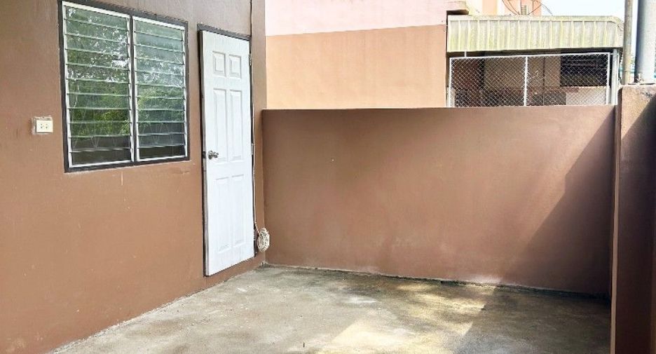 For sale 3 ベッドルーム retail Space in Klaeng, Rayong