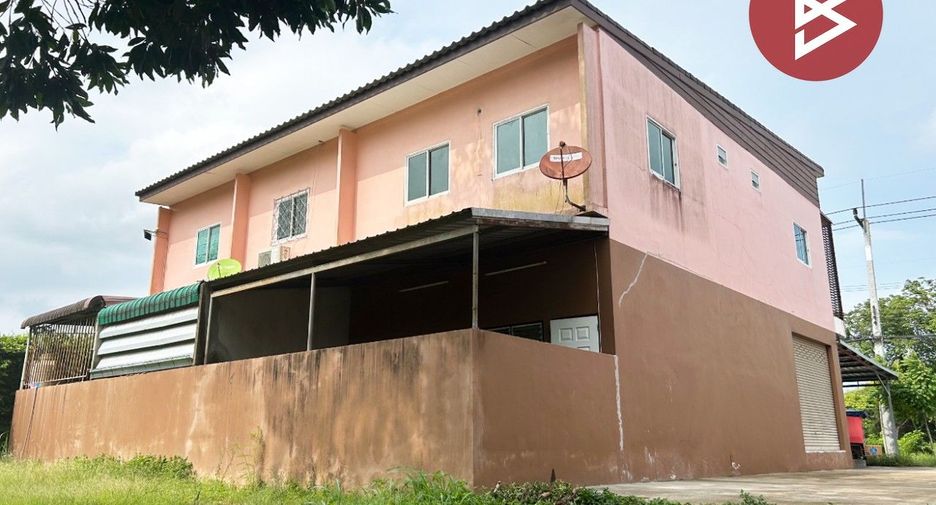 For sale 3 ベッドルーム retail Space in Klaeng, Rayong