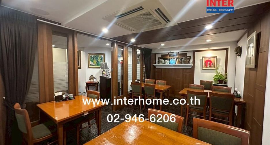 For sale retail Space in Bang Rak, Bangkok