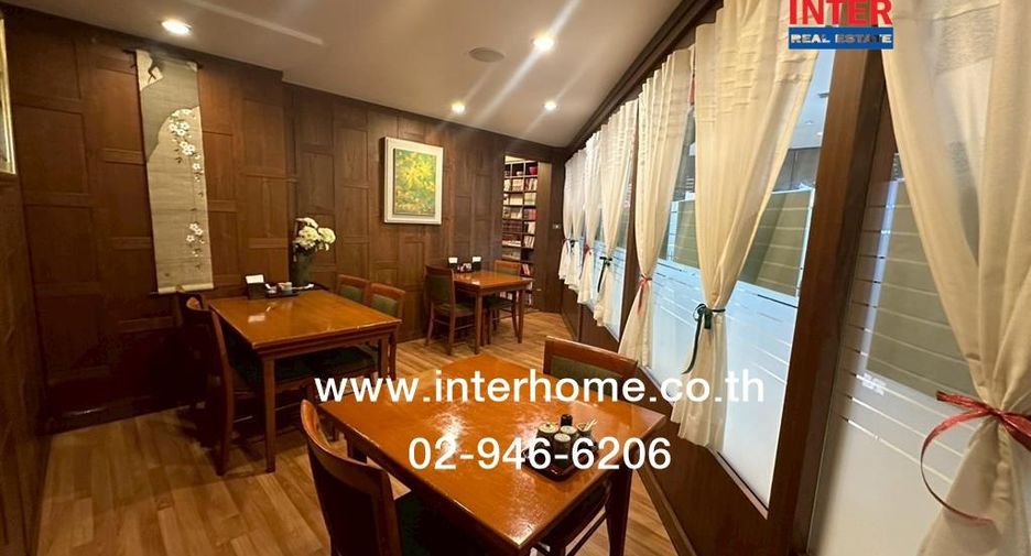 For sale retail Space in Bang Rak, Bangkok