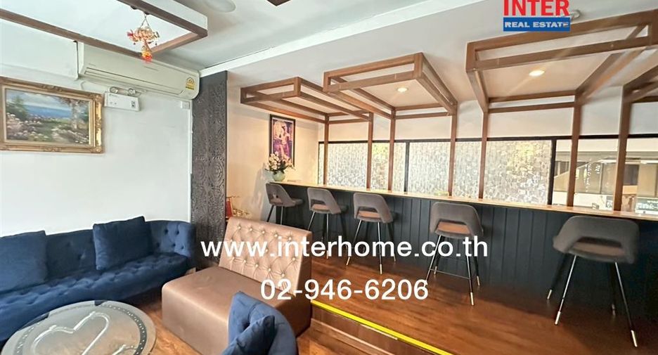 For sale retail Space in Bang Rak, Bangkok
