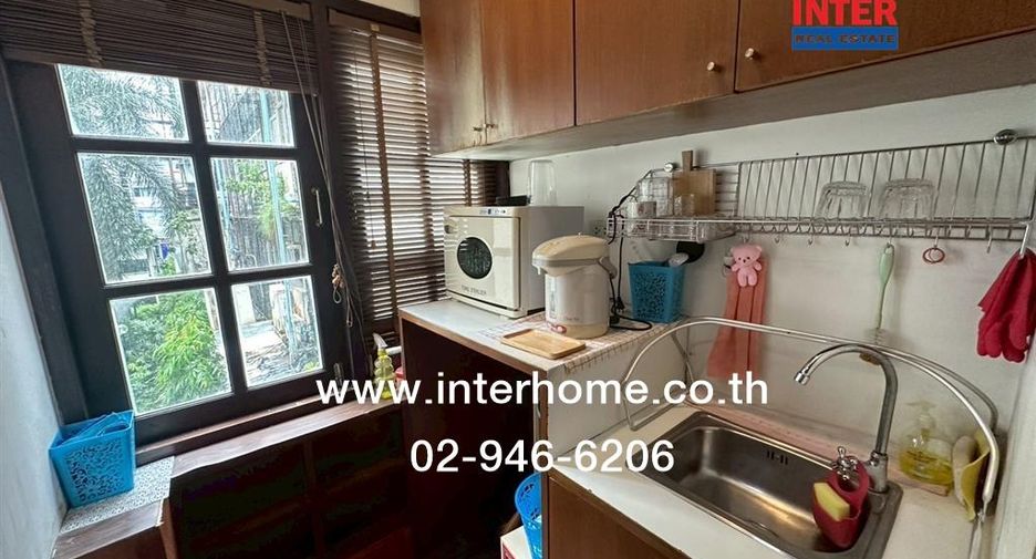 For sale retail Space in Bang Rak, Bangkok
