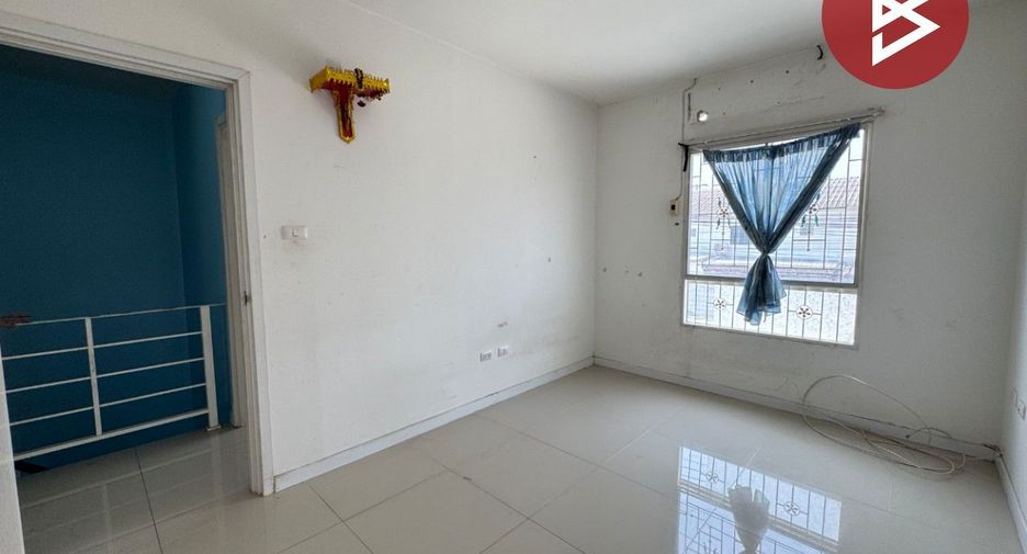 À vendre 3 chambres maison de ville à Mueang Pathum Thani, Pathum Thani