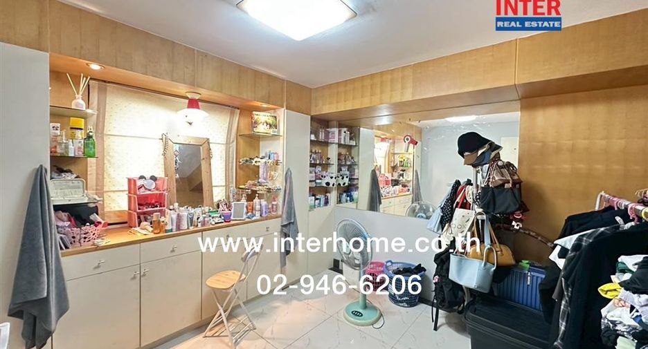 Condo en venta de 2 habitaciones en Bang Na, Bangkok