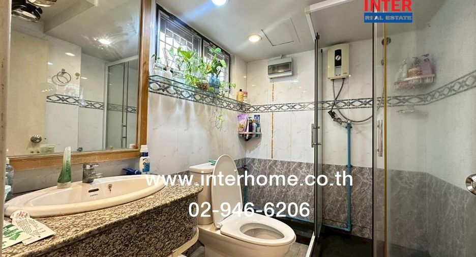 Condo en venta de 2 habitaciones en Bang Na, Bangkok