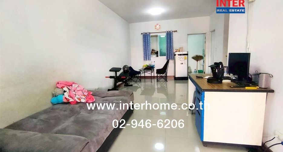 For sale 3 bedrooms townhouse in Mueang Pathum Thani, Pathum Thani