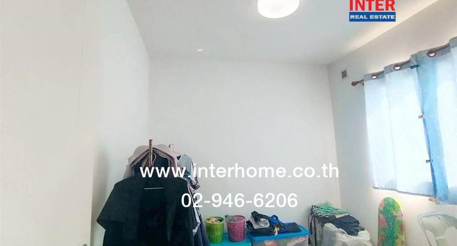 For sale 3 bedrooms townhouse in Mueang Pathum Thani, Pathum Thani