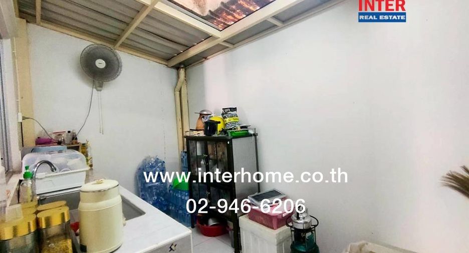 For sale 3 bedrooms townhouse in Mueang Pathum Thani, Pathum Thani