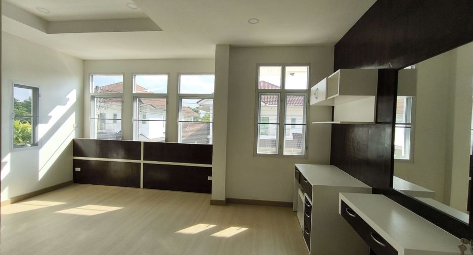 For sale 3 bedrooms house in San Sai, Chiang Mai