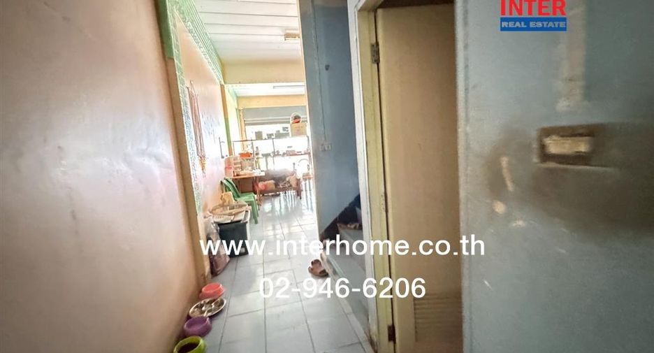 For sale 2 bedrooms retail Space in Sung Noen, Nakhon Ratchasima
