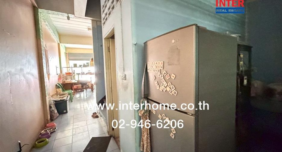 For sale 2 bedrooms retail Space in Sung Noen, Nakhon Ratchasima