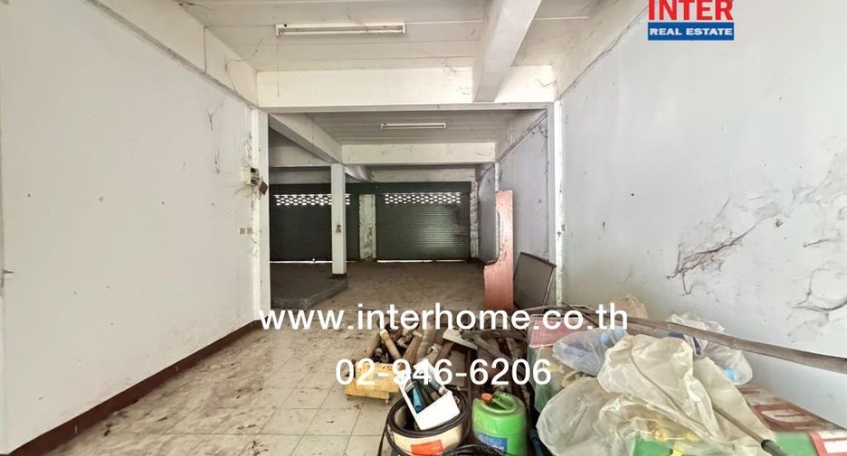 For sale 2 bedrooms retail Space in Sung Noen, Nakhon Ratchasima