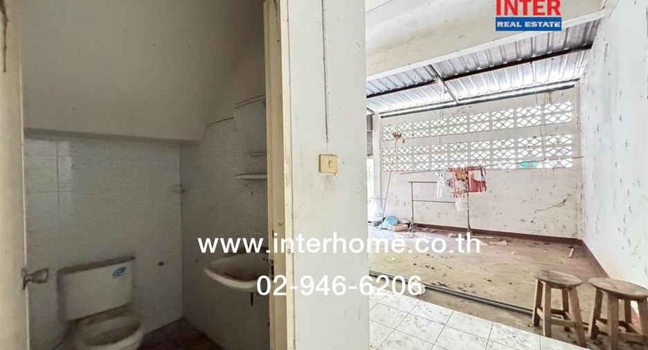For sale 2 bedrooms retail Space in Sung Noen, Nakhon Ratchasima
