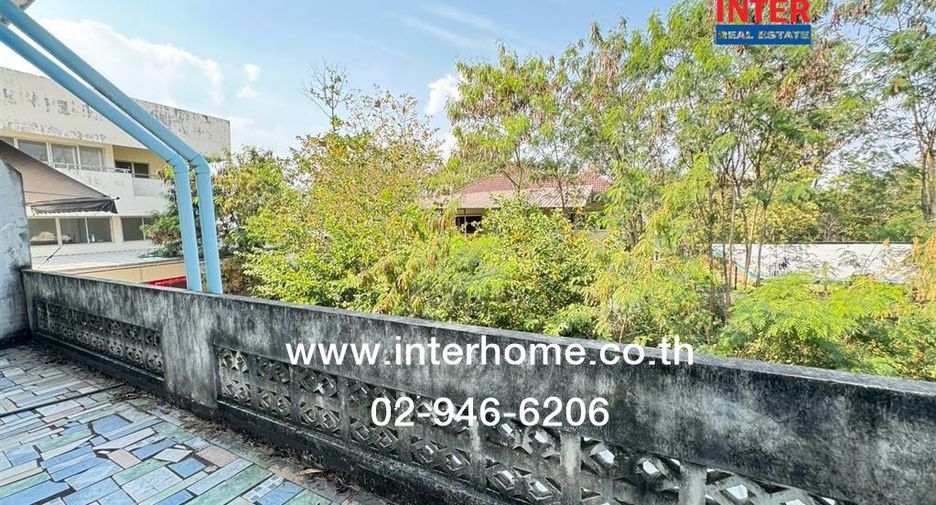 For sale 2 bedrooms retail Space in Sung Noen, Nakhon Ratchasima