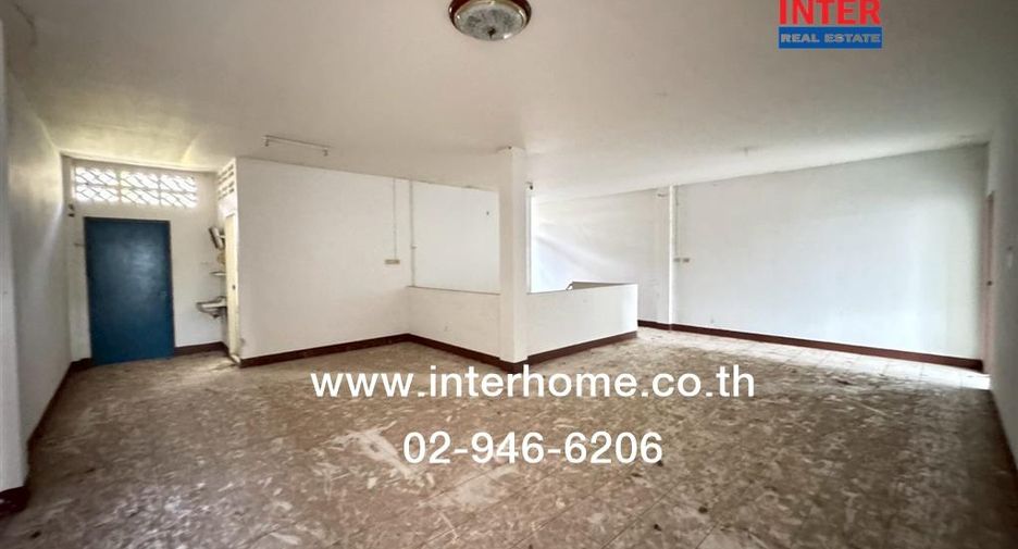 For sale 2 bedrooms retail Space in Sung Noen, Nakhon Ratchasima