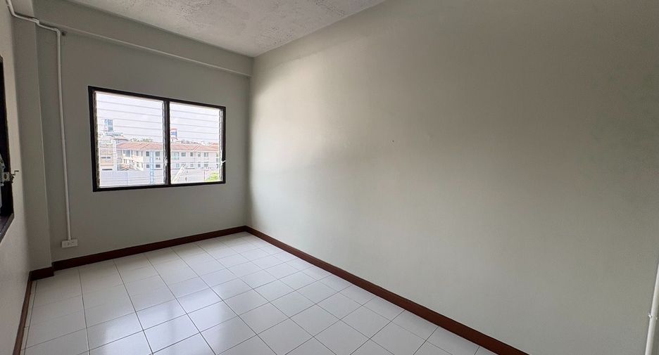 For rent 10 bedrooms house in Yan Nawa, Bangkok