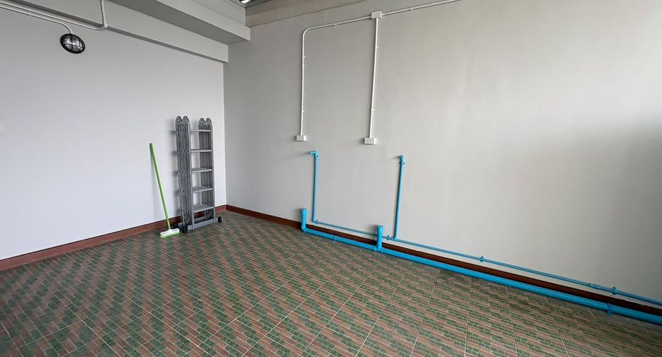 For rent 10 bedrooms house in Yan Nawa, Bangkok