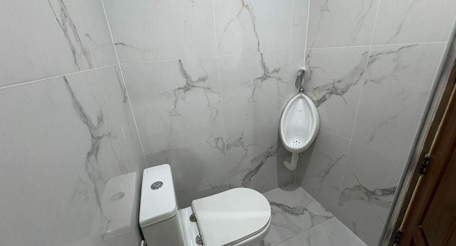 For rent 10 bedrooms house in Yan Nawa, Bangkok