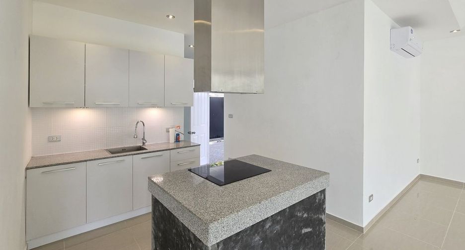 Casa en venta de 3 habitaciones en Bang Lamung, Chonburi