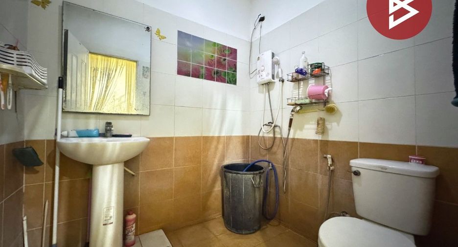 For sale 2 bedrooms townhouse in Phra Samut Chedi, Samut Prakan