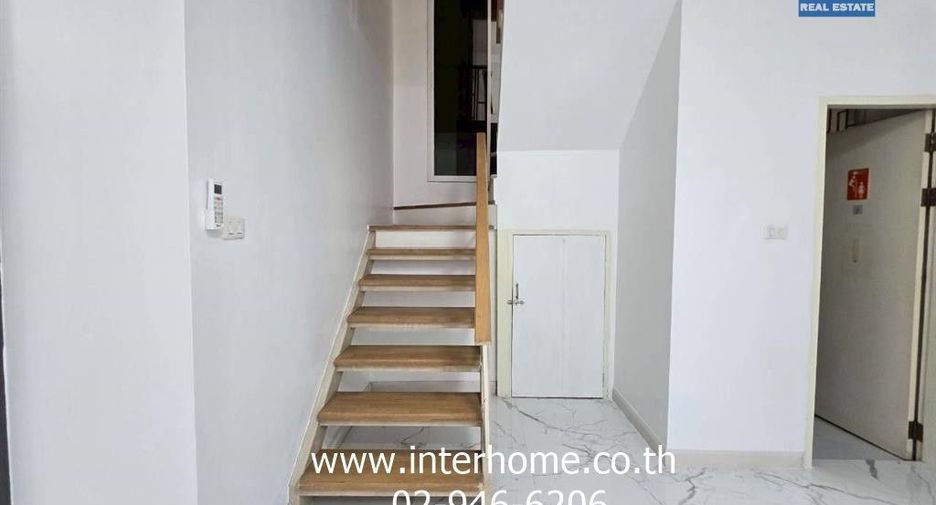 For sale 3 bedrooms townhouse in Lat Phrao, Bangkok