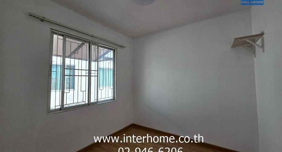 For sale 3 bedrooms townhouse in Lat Phrao, Bangkok