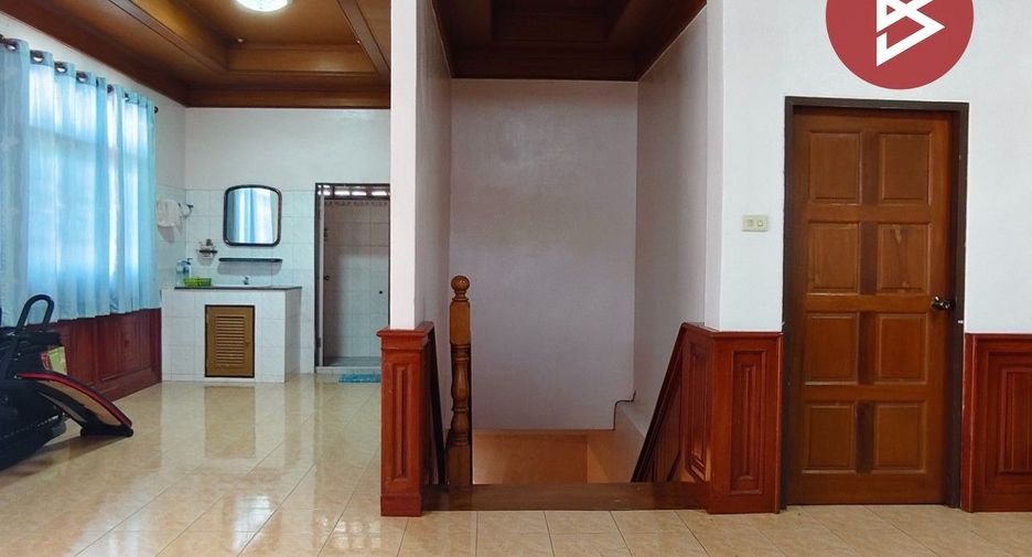 For sale 5 bedrooms house in Lan Saka, Nakhon Si Thammarat