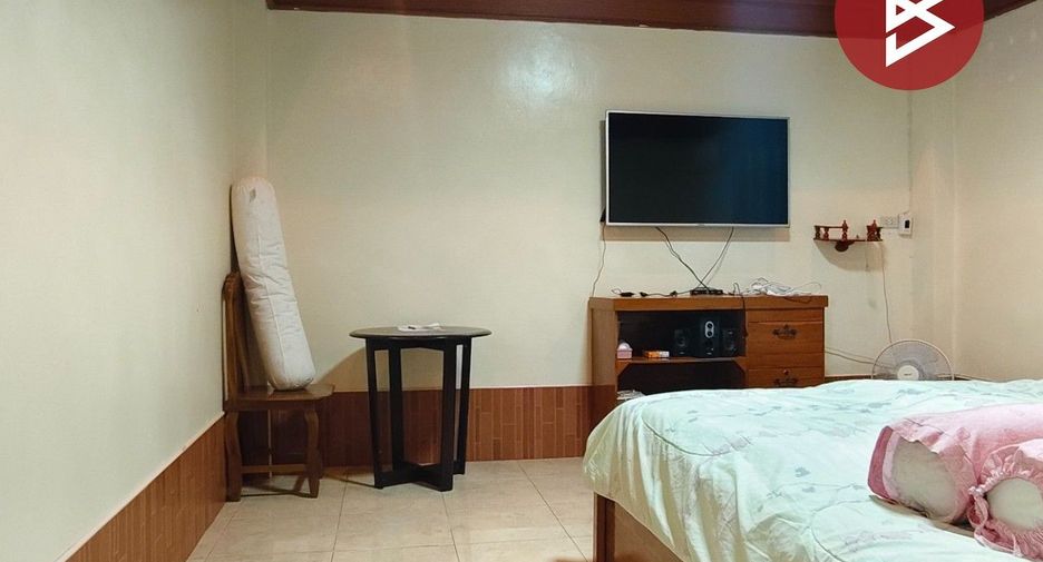For sale 5 bedrooms house in Lan Saka, Nakhon Si Thammarat
