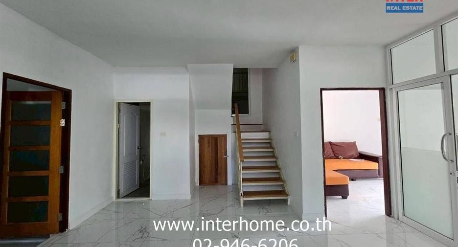 For sale 3 bedrooms townhouse in Lat Phrao, Bangkok