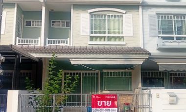 À vendre 2 chambres maison de ville à Phra Samut Chedi, Samut Prakan