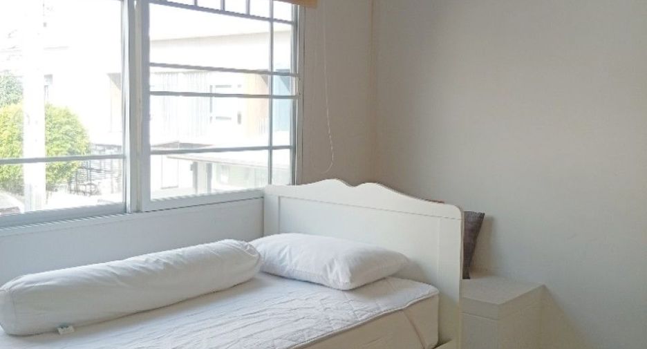 For sale 2 bedrooms townhouse in Phra Samut Chedi, Samut Prakan