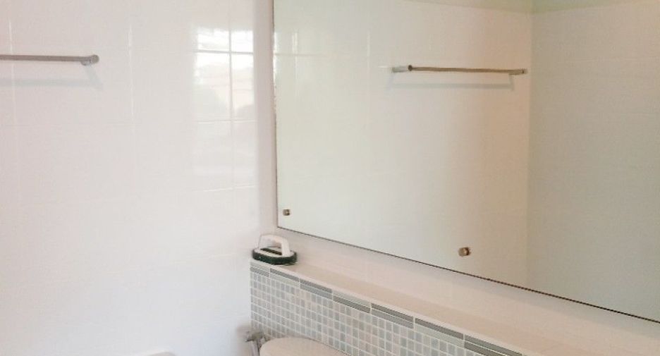 For sale 2 bedrooms townhouse in Phra Samut Chedi, Samut Prakan