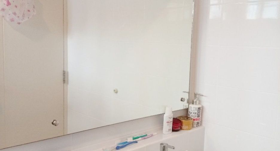 For sale 2 bedrooms townhouse in Phra Samut Chedi, Samut Prakan