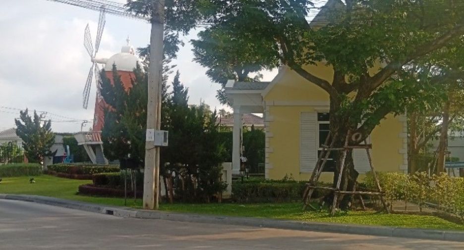 For sale 2 bedrooms townhouse in Phra Samut Chedi, Samut Prakan
