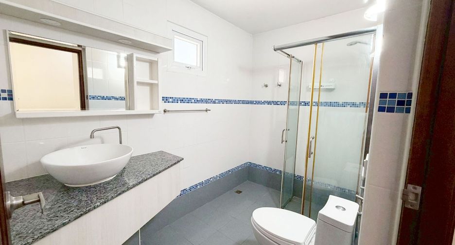 For rent and for sale 3 bedrooms villa in East Pattaya, Pattaya
