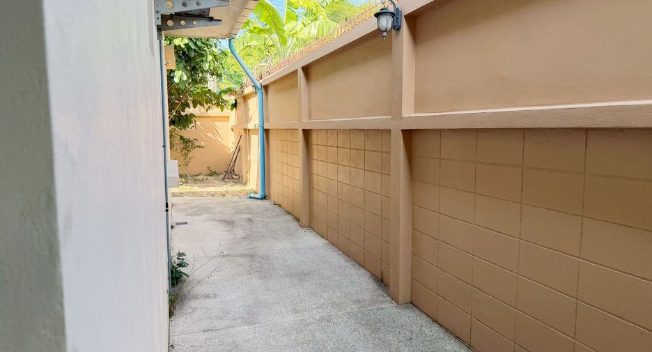 For rent and for sale 3 bedrooms villa in East Pattaya, Pattaya