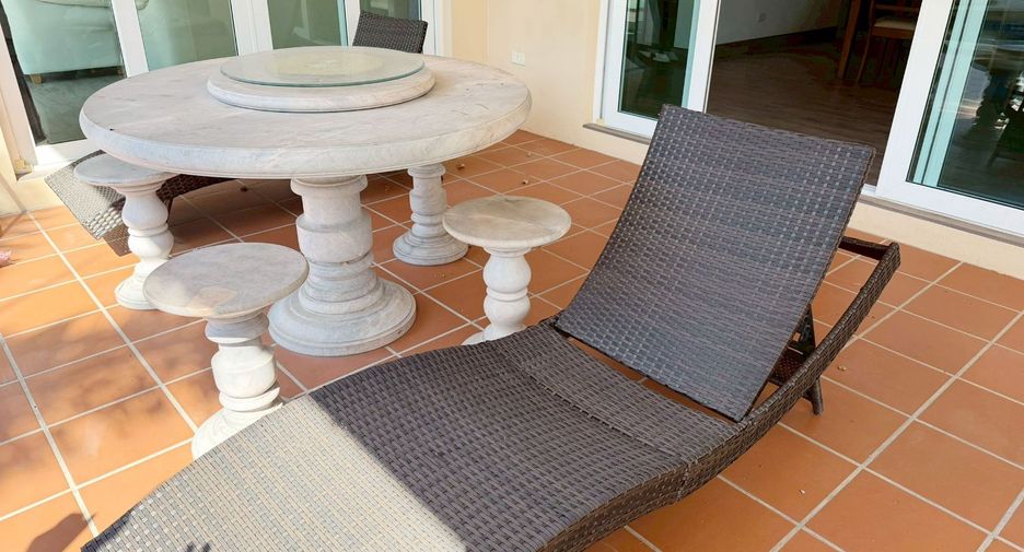 For rent and for sale 3 bedrooms villa in East Pattaya, Pattaya
