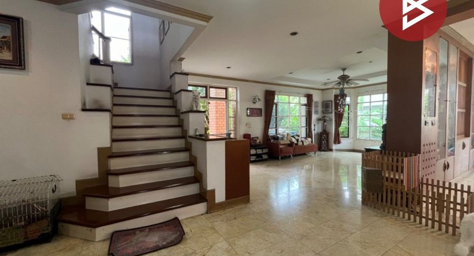 For sale 6 bedrooms house in Mueang Samut Prakan, Samut Prakan