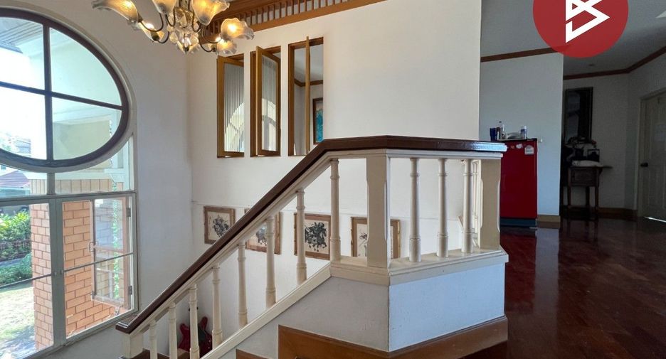 For sale 6 bedrooms house in Mueang Samut Prakan, Samut Prakan