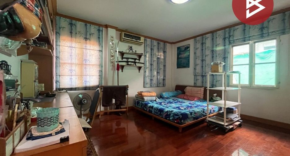 For sale 6 bedrooms house in Mueang Samut Prakan, Samut Prakan