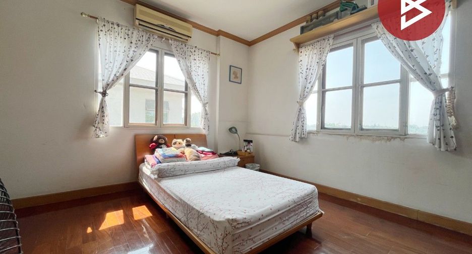 For sale 6 bedrooms house in Mueang Samut Prakan, Samut Prakan